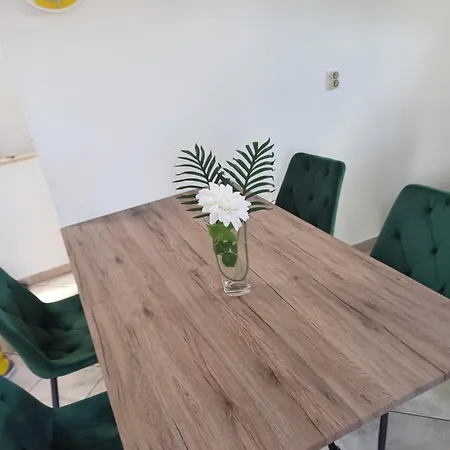 Marilu Split, Self Check In