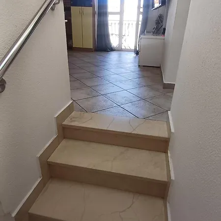 Marilu Split, Self Check In Split