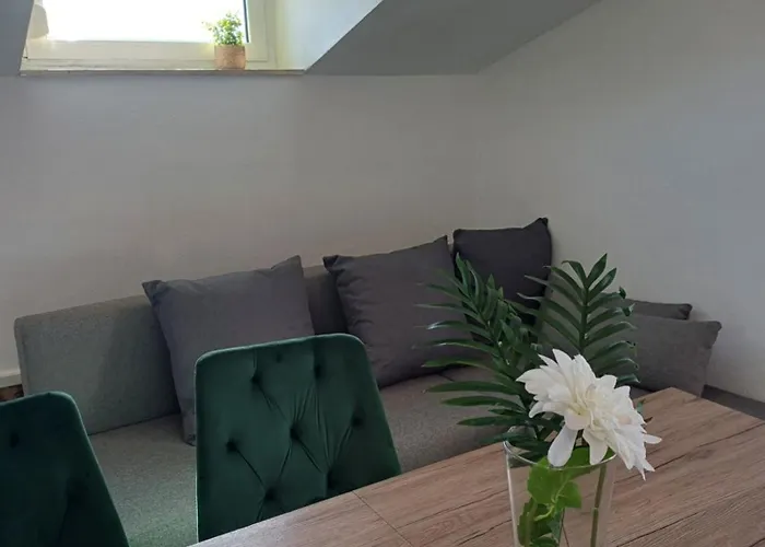 Marilu Split, Self Check In